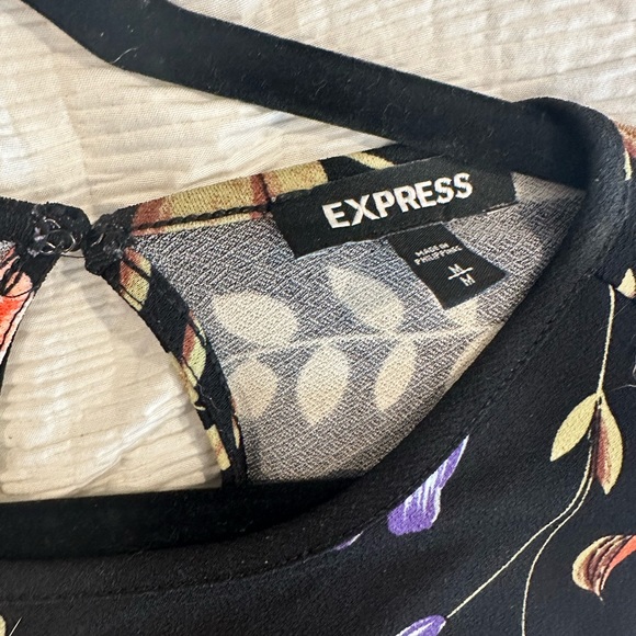 Express Blouse - Picture 3 of 3